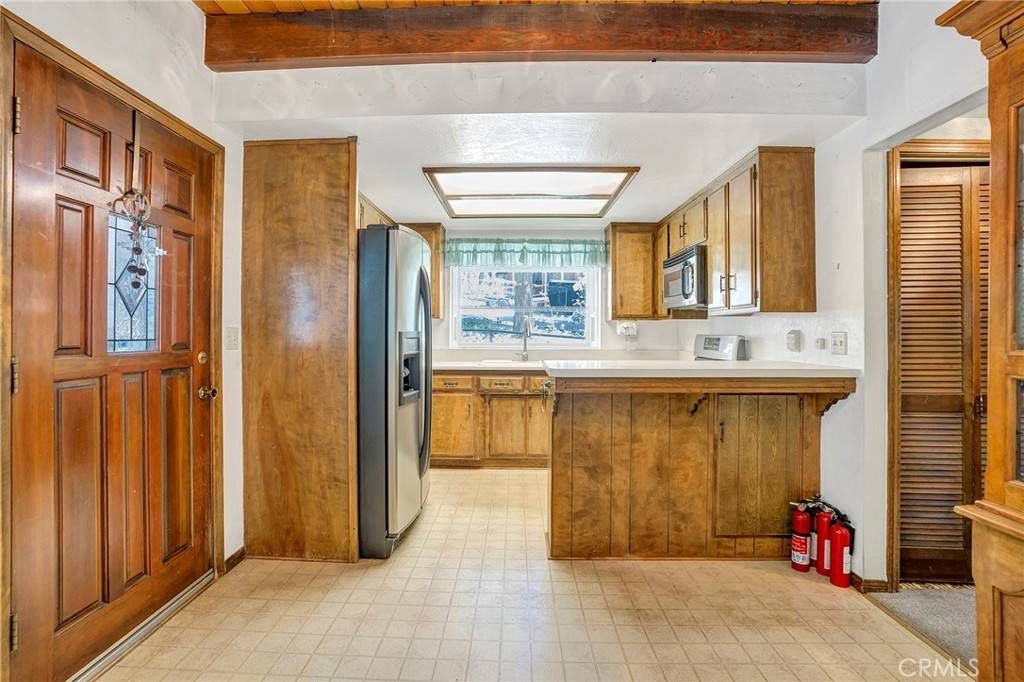 Arrowbear, CA 92382,33079 Ridge RD