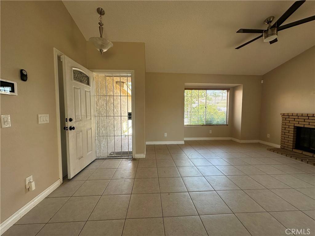 Moreno Valley, CA 92551,16193 Space DR