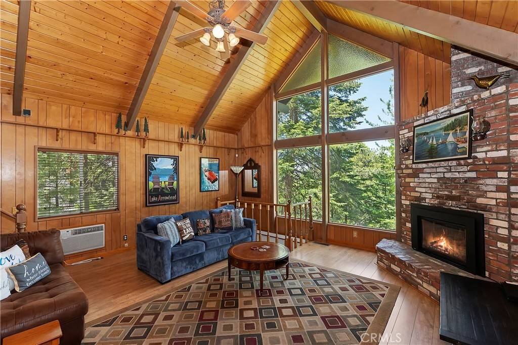 Lake Arrowhead, CA 92352,535 Pioneer RD