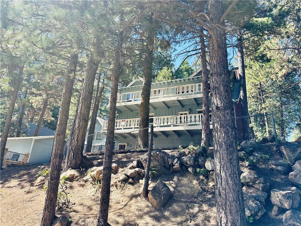 Running Springs, CA 92382,31506 Circle View DR