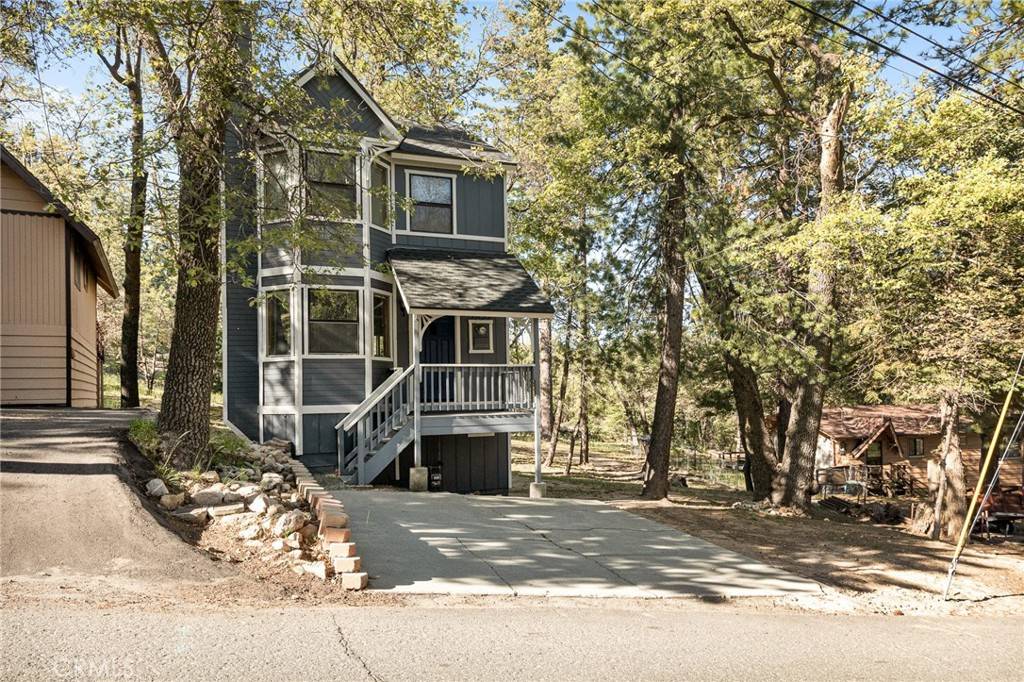 Arrowbear, CA 92382,33133 Ridge RD