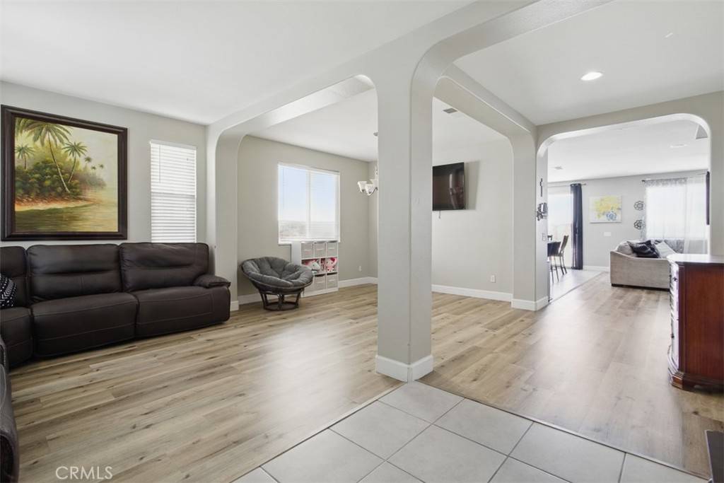 Victorville, CA 92392,11858 Forest Park LN