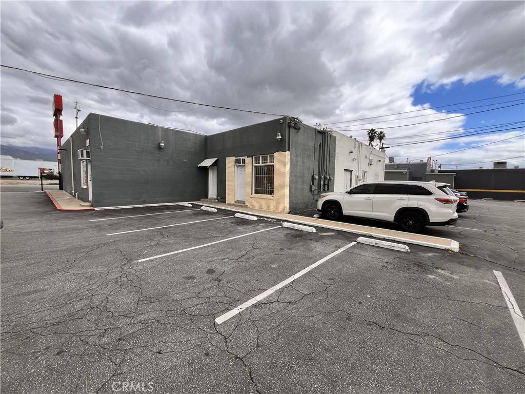 San Bernardino, CA 92404,117 E Highland AVE