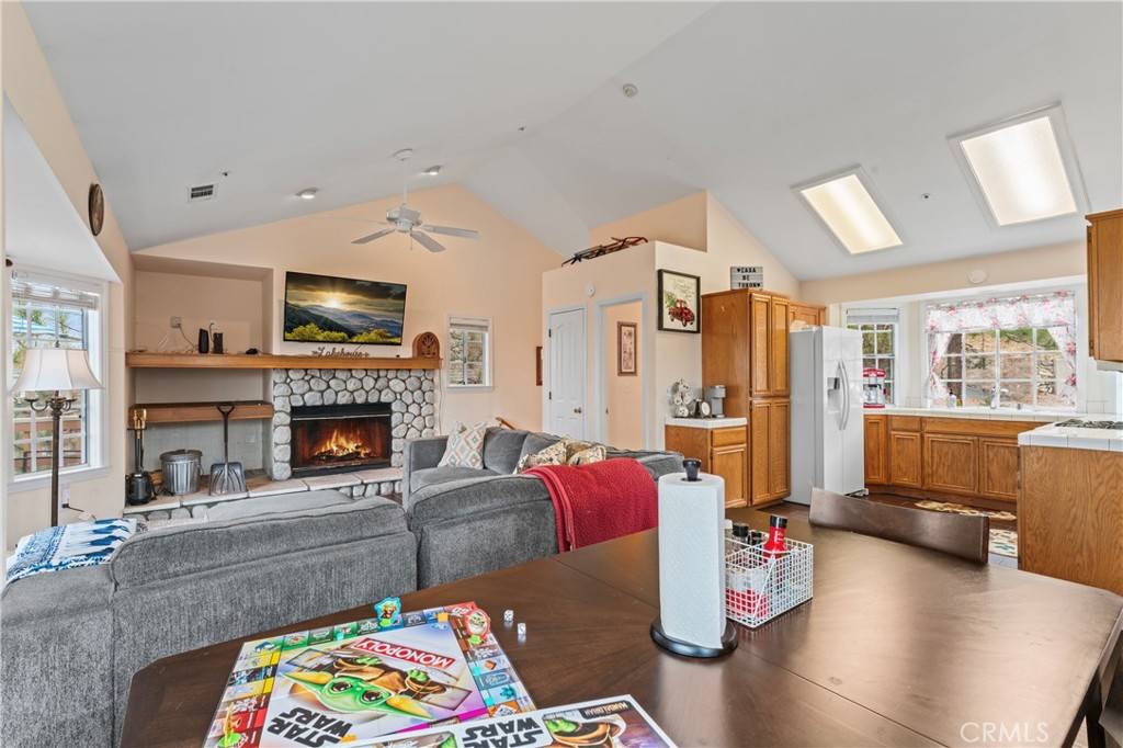 Lake Arrowhead, CA 92352,1285 Yukon DR