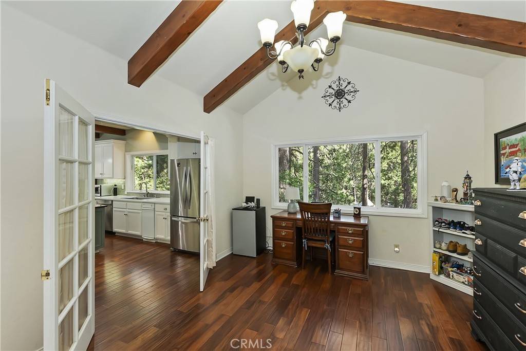 405 Terrace RD Lake Arrowhead, CA 92352