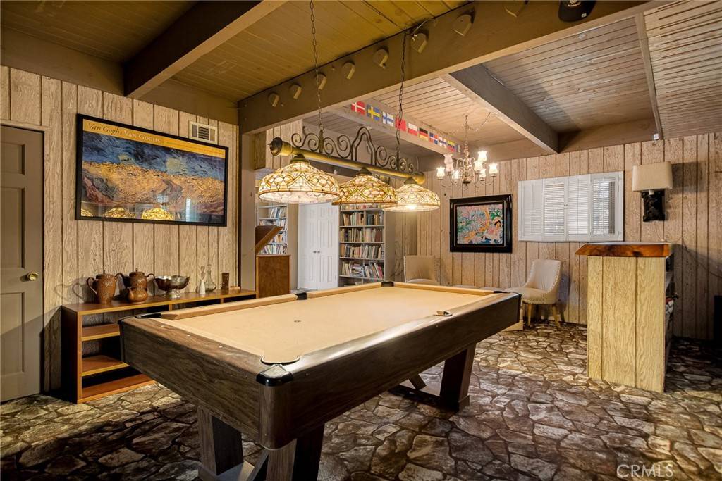 1295 Aleutian DR Lake Arrowhead, CA 92352