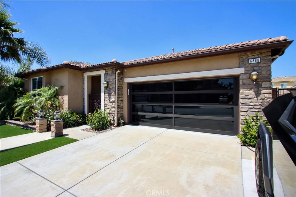 Fontana, CA 92336,6860 Manchester CT