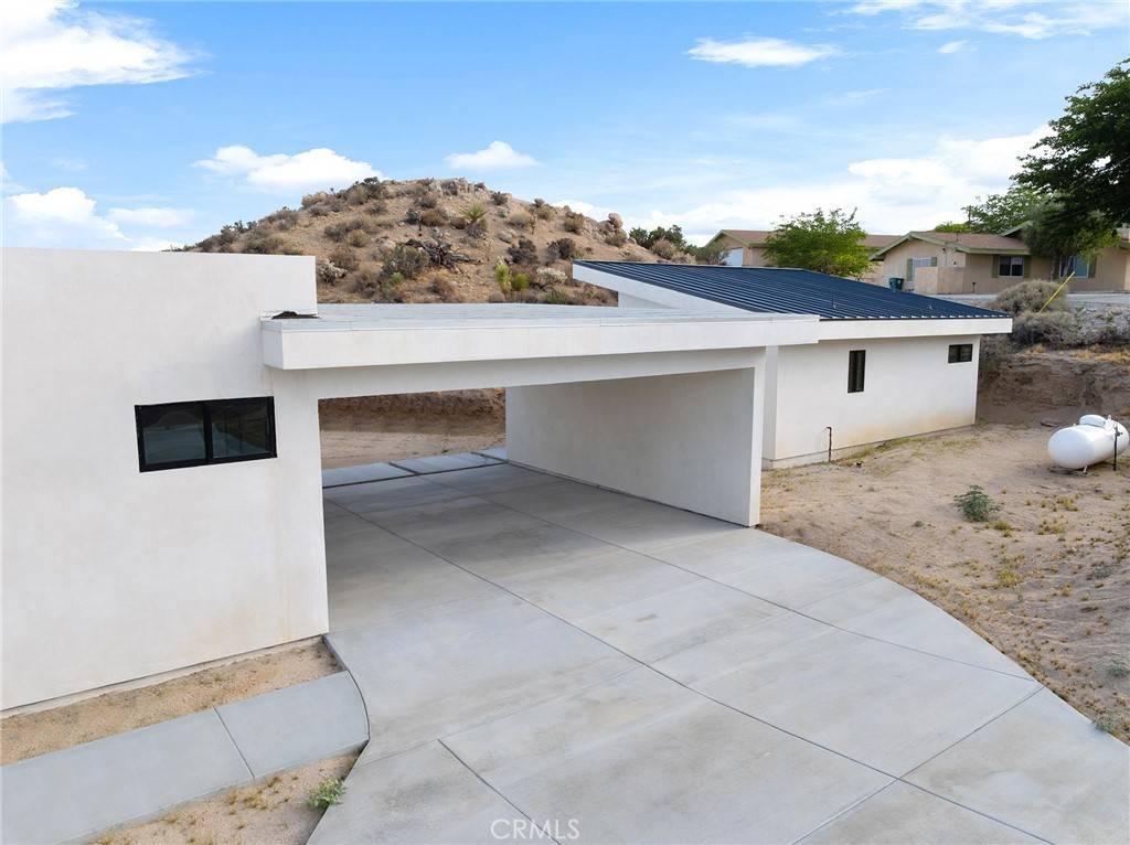 Yucca Valley, CA 92284,6218 Farrelo RD