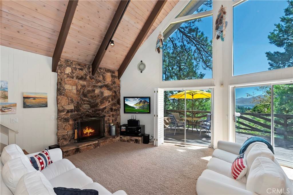 Lake Arrowhead, CA 92352,544 Old Toll RD