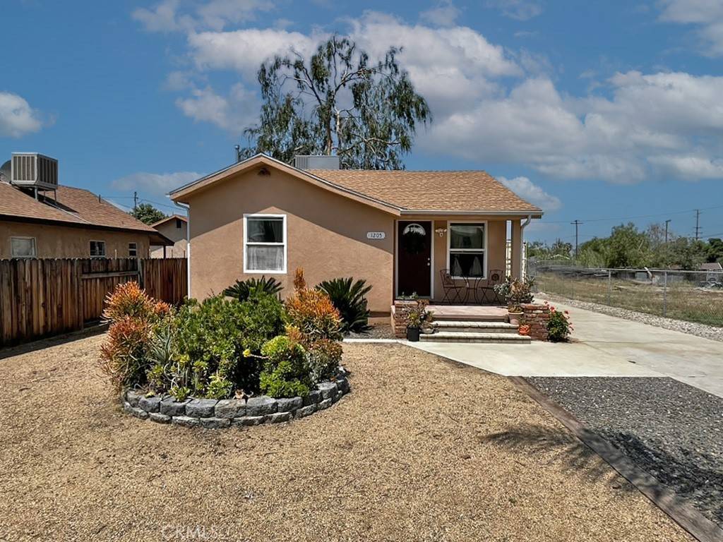 Mentone, CA 92359,1205 Opal WAY