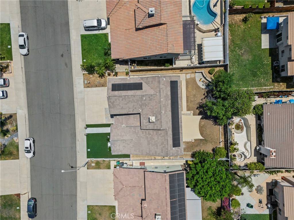 Corona, CA 92883,27051 Featherhill DR