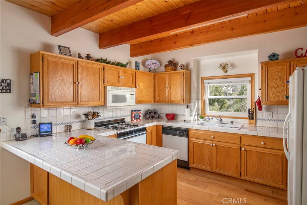 Lake Arrowhead, CA 92352,1176 Aleutian DR