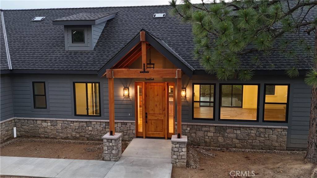 Lake Arrowhead, CA 92352,22603 Windward RD
