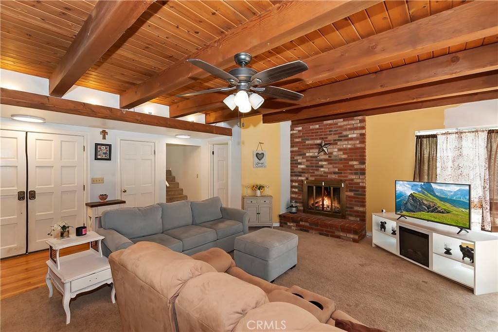 Running Springs, CA 92382,30997 Wild Oak DR