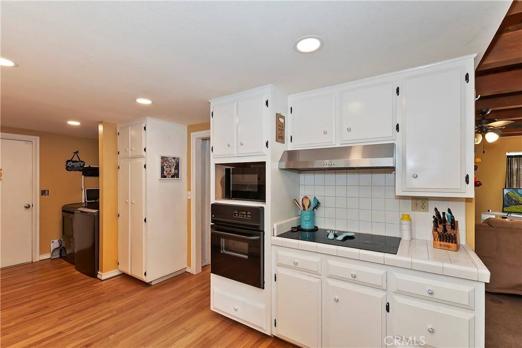 Running Springs, CA 92382,30997 Wild Oak DR