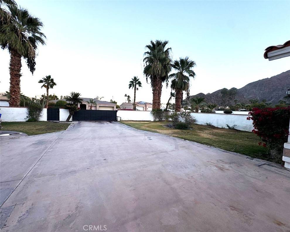 51425 Calle Paloma La Quinta, CA 92253