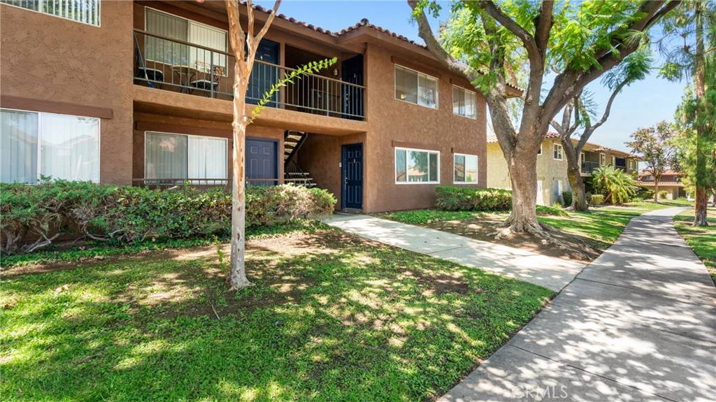 Corona, CA 92882,1598 Border AVE #H
