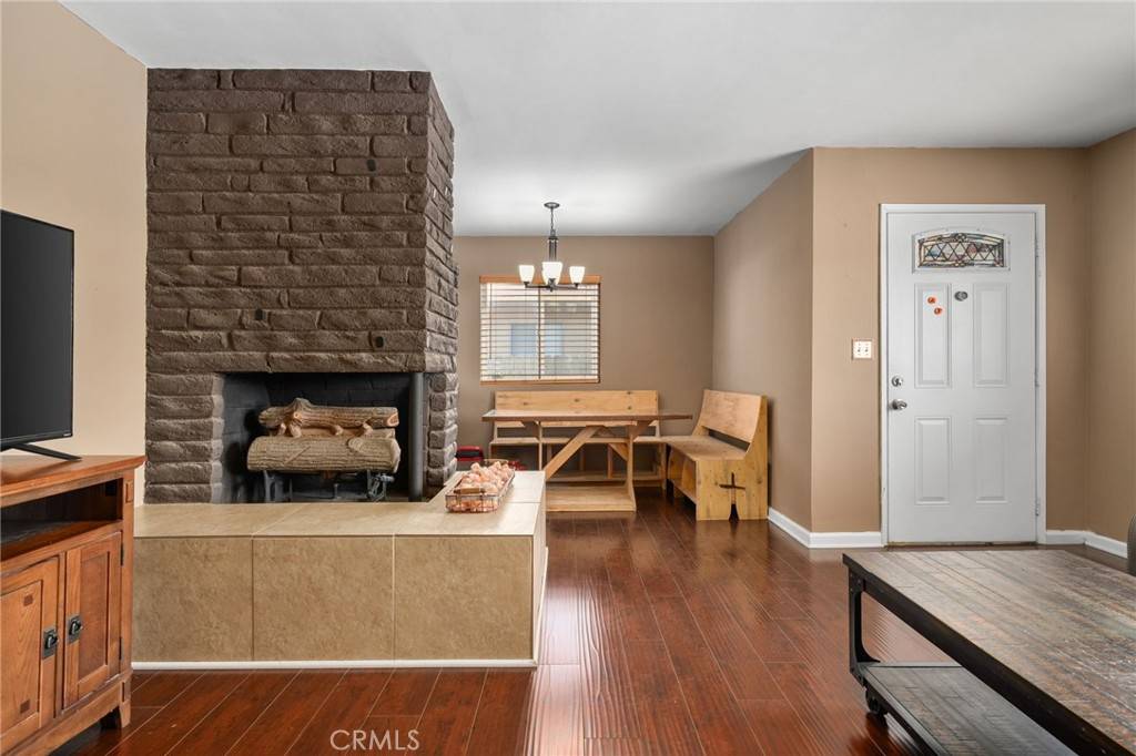 Redlands, CA 92374,614 Naomi ST