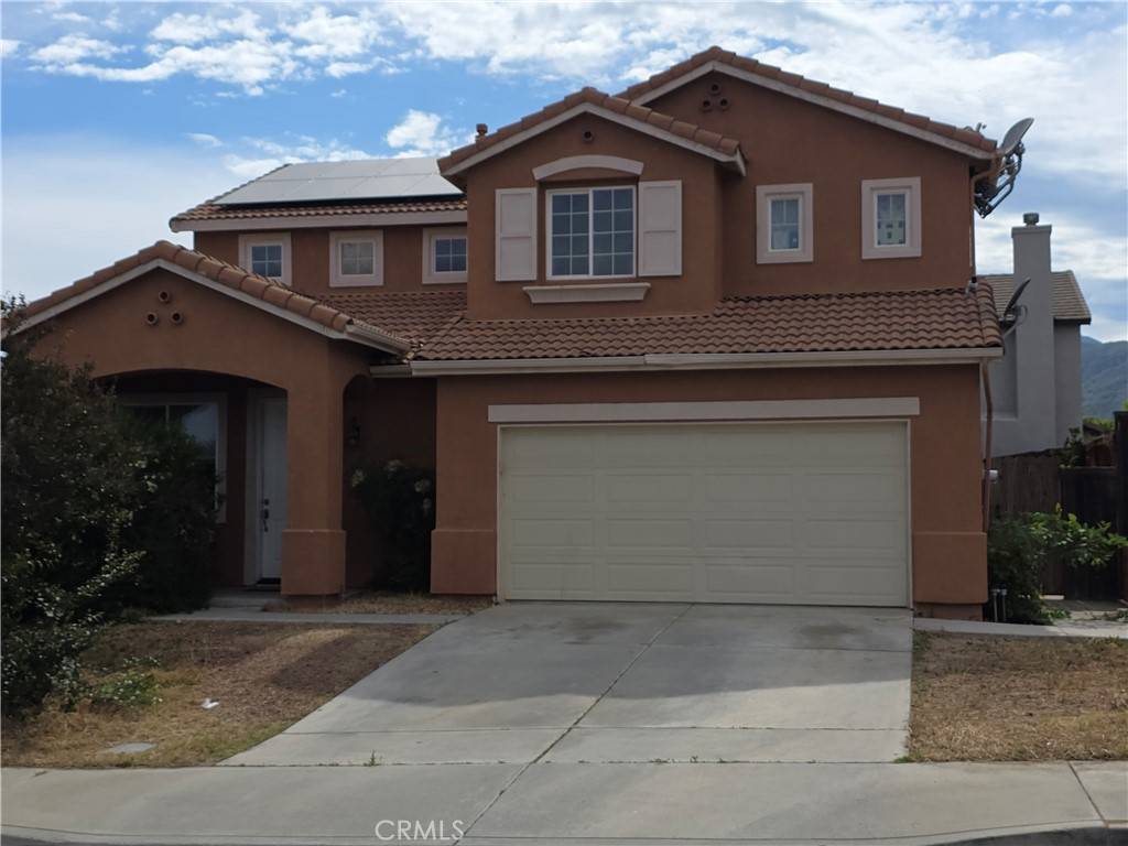 Lake Elsinore, CA 92530,300 Date ST