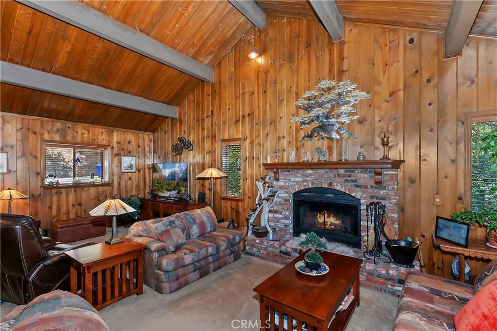 Crestline, CA 92325,1100 Arbula DR