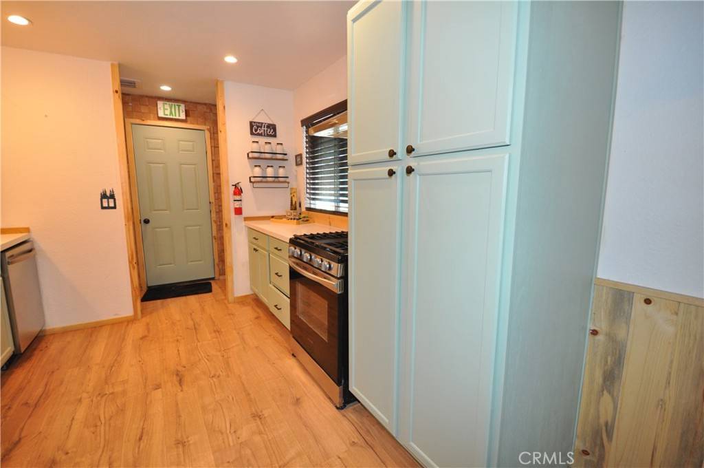 Big Bear Lake, CA 92315,40122 Highland RD