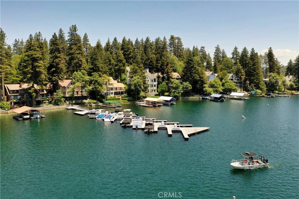 Lake Arrowhead, CA 92352,407 Giant Oak CIR
