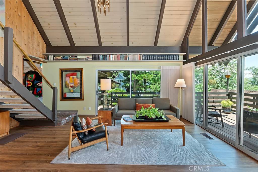 27280 Peninsula DR Lake Arrowhead, CA 92352