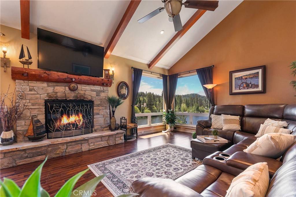 Lake Arrowhead, CA 92352,781 Brentwood DR
