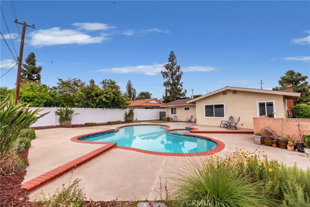 Walnut, CA 91789,20869 Moonlake ST