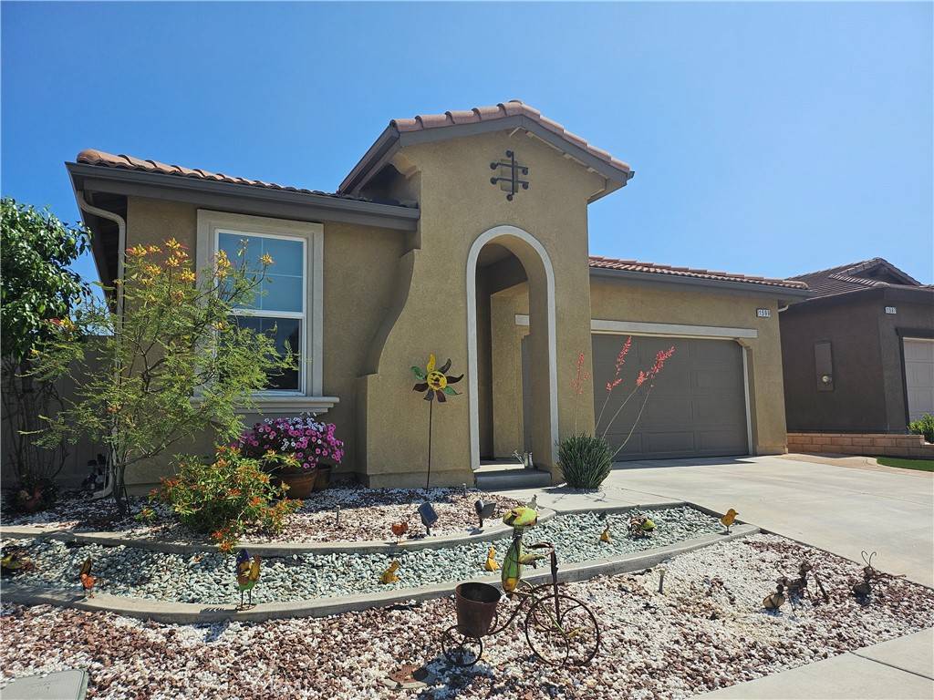 Beaumont, CA 92223,1599 Alissa Flowers