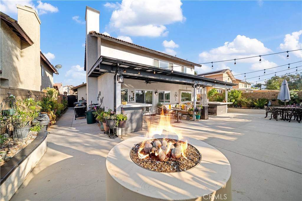 Corona, CA 92878,938 Amherst ST