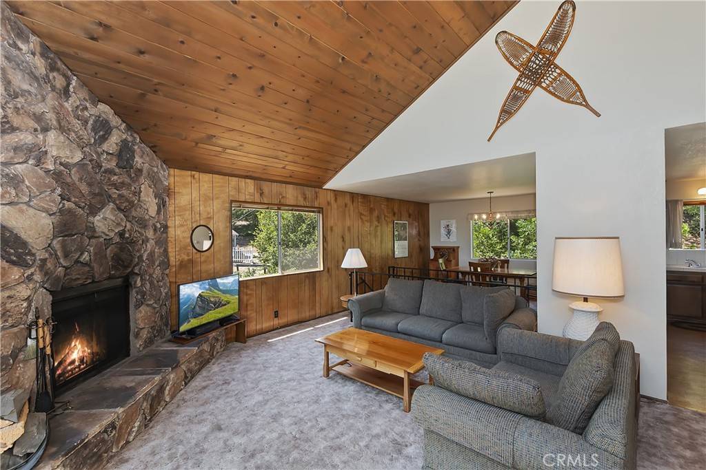 Lake Arrowhead, CA 92352,27581 St Bernard