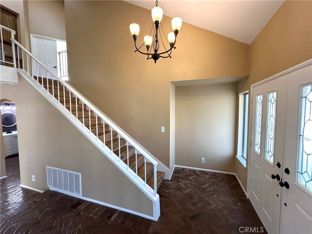 Corona, CA 92878,1787 Greenview AVE