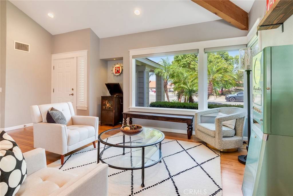 Redlands, CA 92374,1924 Duke ST