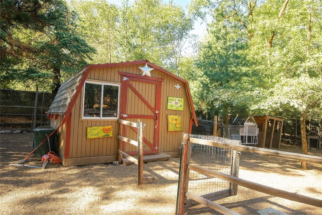 Running Springs, CA 92382,32383 Pine Manor LN #634