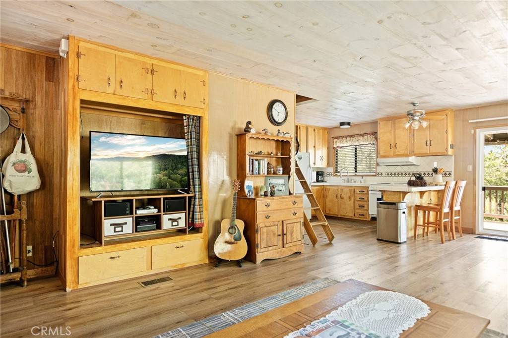 Green Valley Lake, CA 92341,32953 Juniper LN