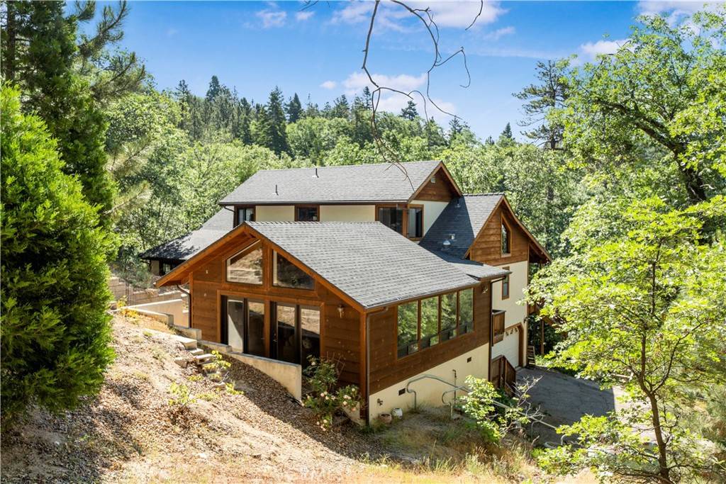 Running Springs, CA 92382,77 Park DR