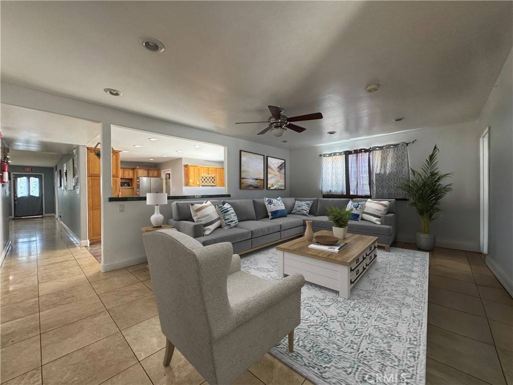 Huntington Beach, CA 92647,15332 Shasta LN