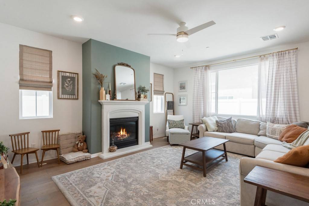 Redlands, CA 92374,874 Royal Knight TRL