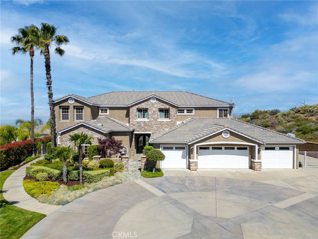 Yucaipa, CA 92399,36472 County Line RD