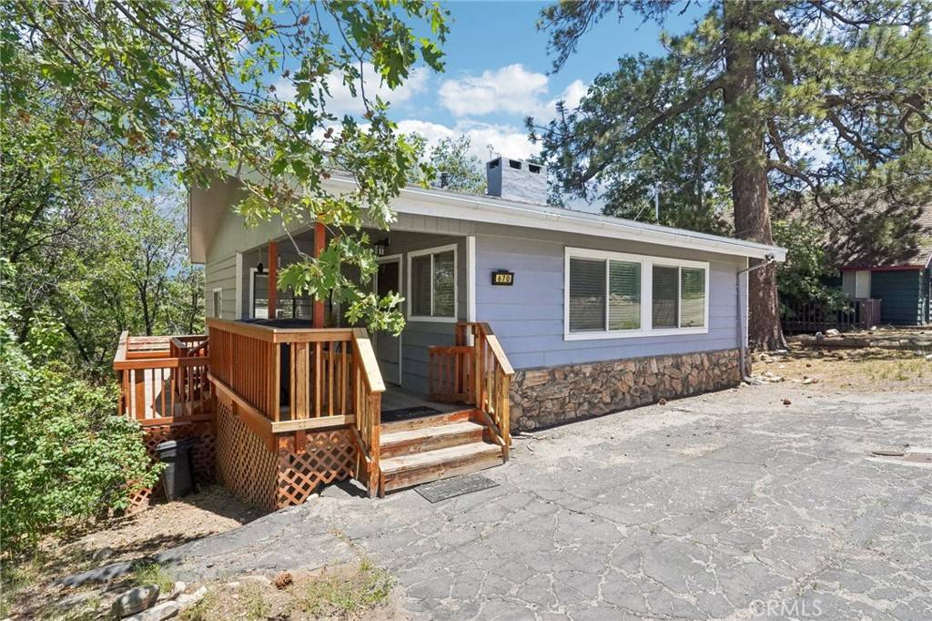 Big Bear City, CA 92314,670 Villa Grove AVE