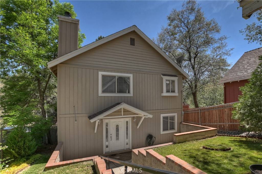 Crestline, CA 92325,23739 Hillside DR