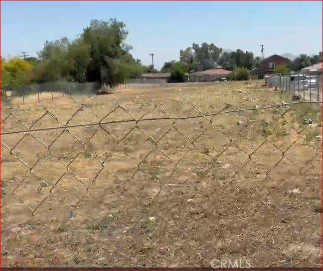 Fontana, CA 92335,16447 Arrow BLVD