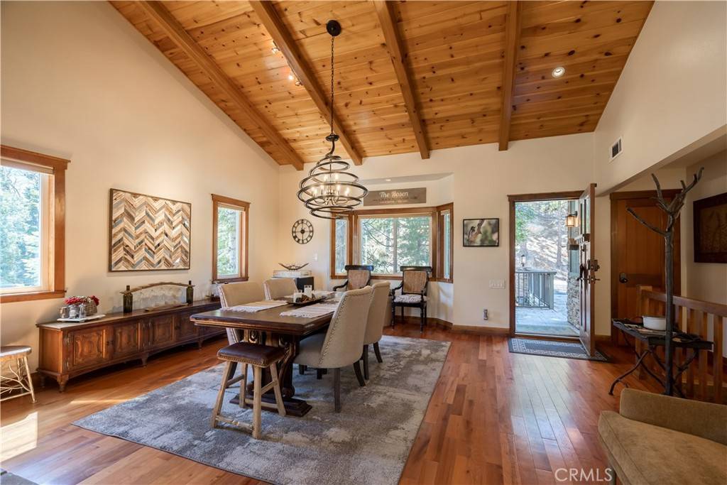 Lake Arrowhead, CA 92352,813 Brentwood DR