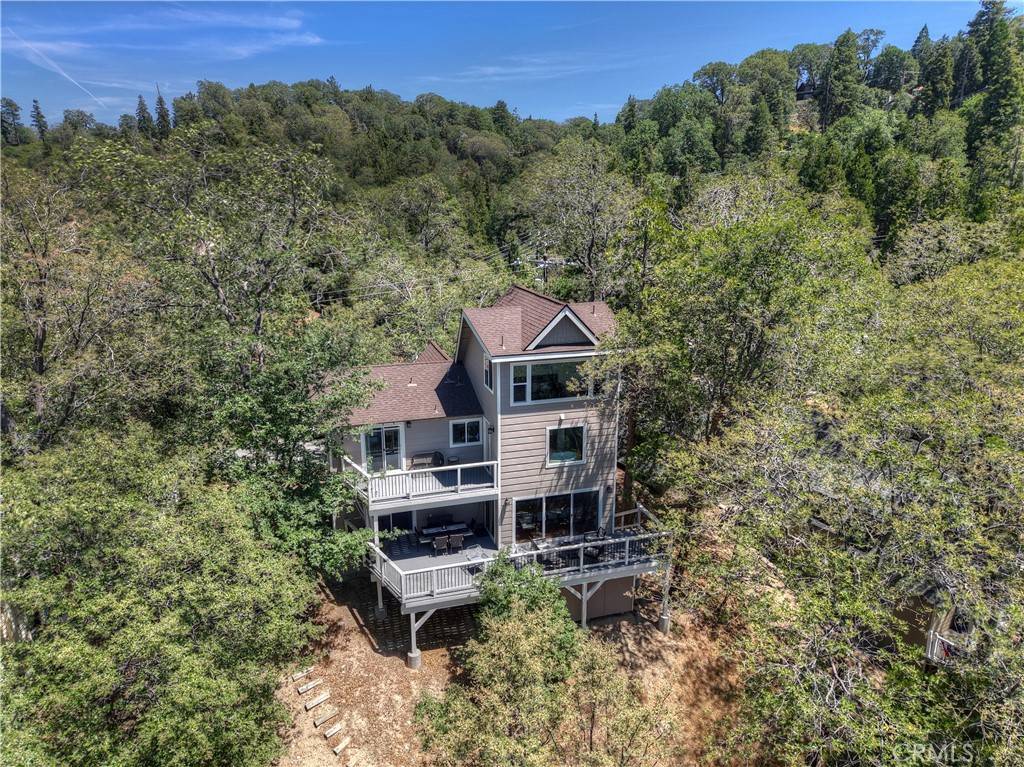 Lake Arrowhead, CA 92352,394 Emerald Dr