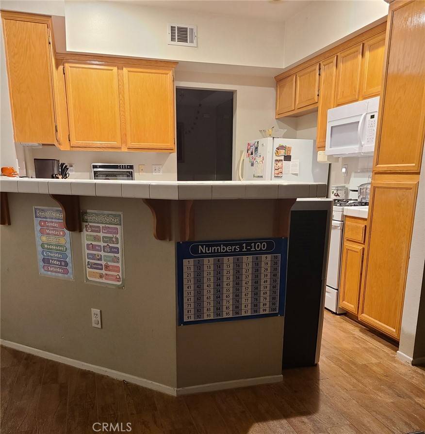 Riverside, CA 92503,13042 Avenida Pescador