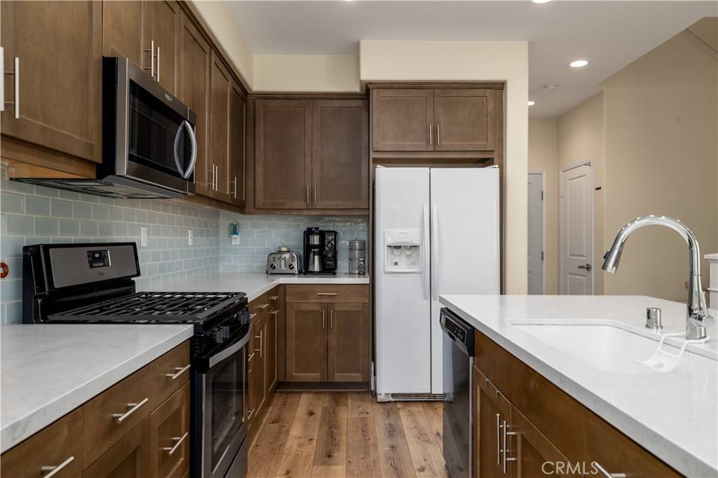 Corona, CA 92883,4271 Horvath ST #103