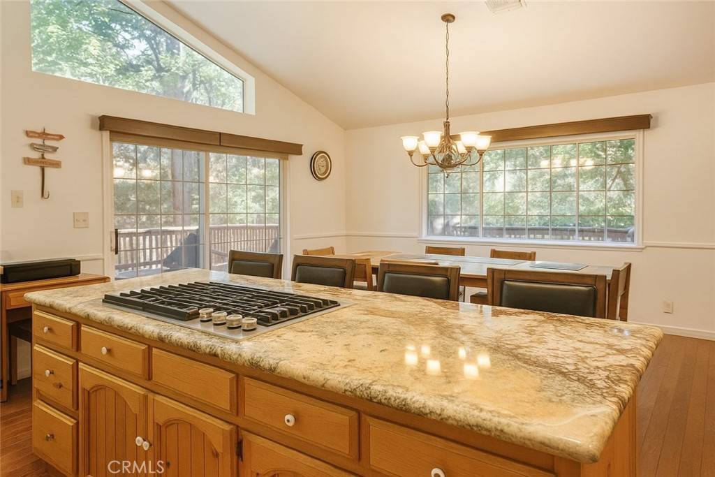 Crestline, CA 92325,620 Acacia DR