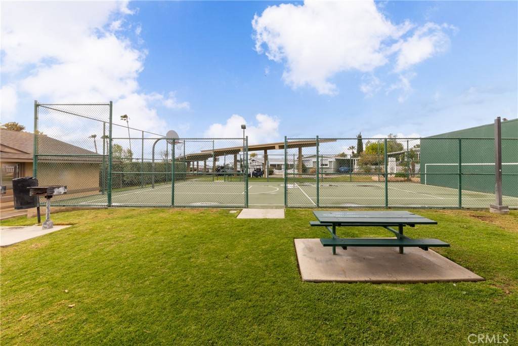 Jurupa Valley, CA 92509,6130 Camino Real #259