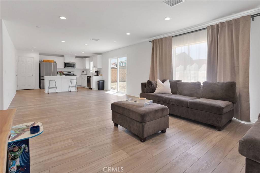 Victorville, CA 92392,11545 Sunny WAY